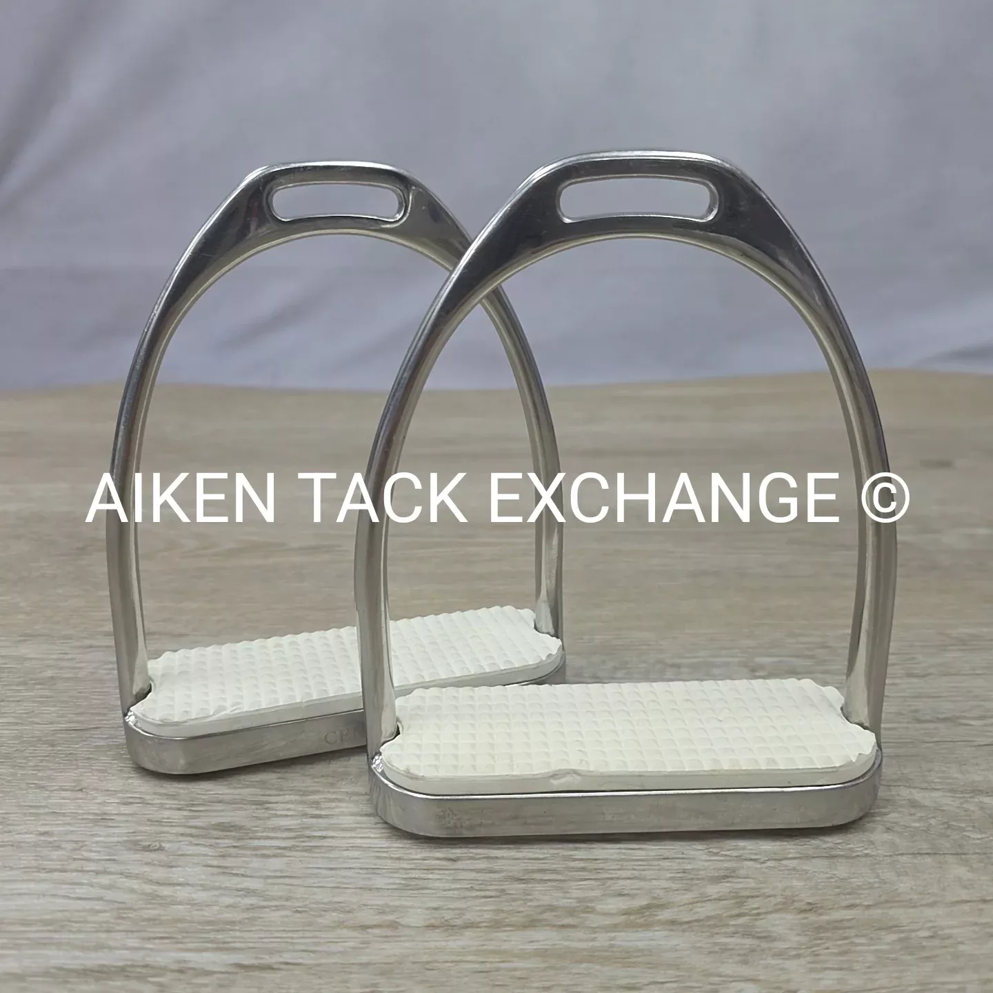 Centaur Fillis Stirrup Irons, 5"