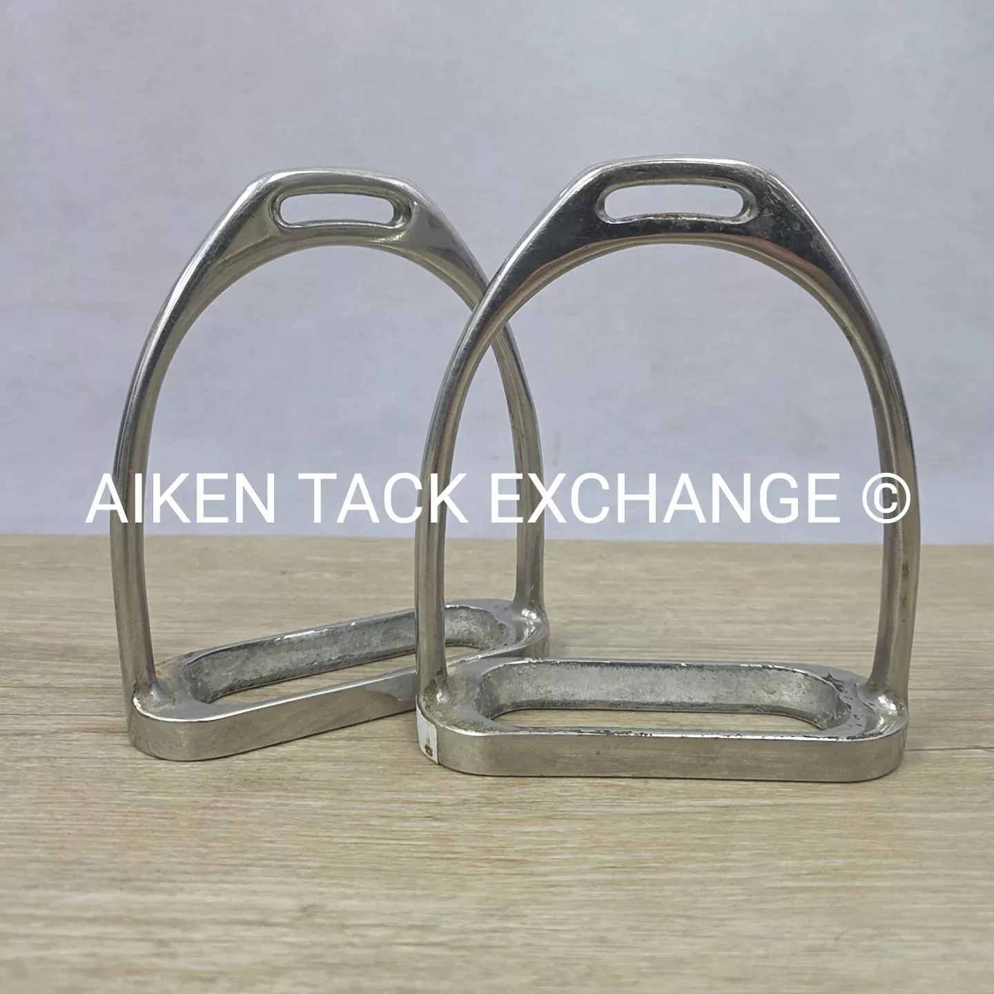 Fillis Stirrup Irons, 4.75" (No Pads)