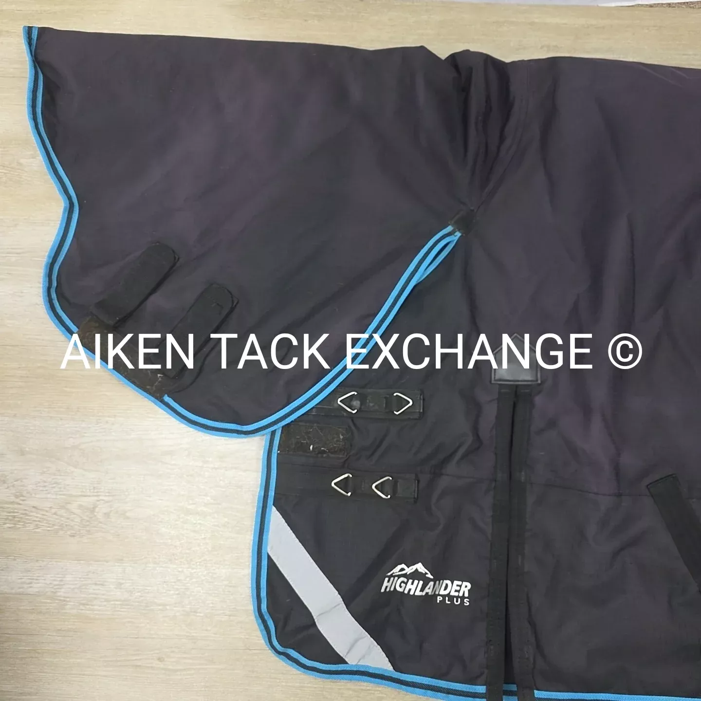 Shires Highlander 300 G Fill Turnout Blanket w/ Neck, 75"
